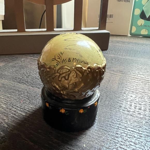 Vintage Russian Hand Painted Egg - Picture 4 of 4